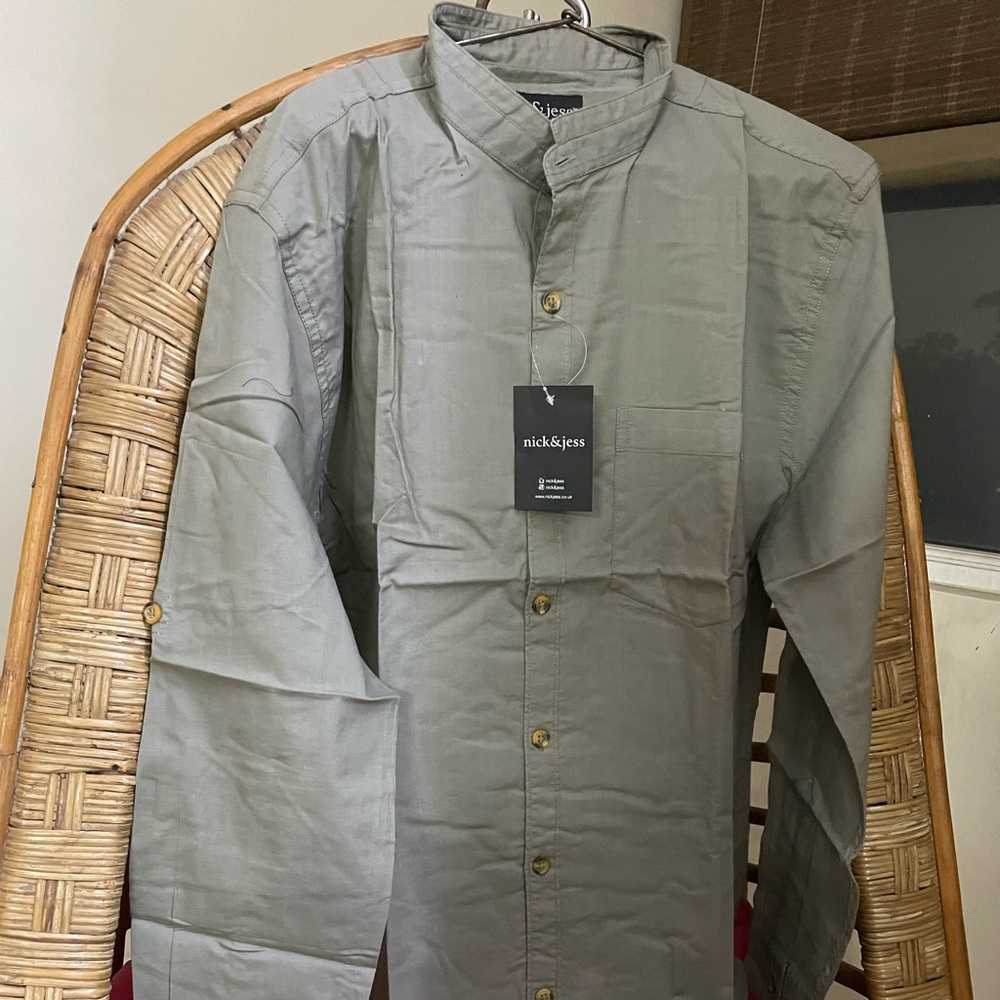 Mens Olive Green Linen shirt with Mandarin Collar. Size M. New with tag. - Picture 5 of 5